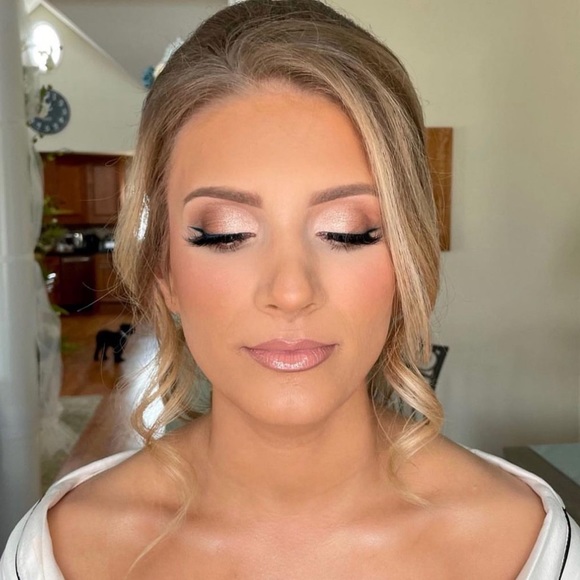 Too Faced Born This Way The Naked Nudes Eyeshadow Palette - Picture 7 of 16